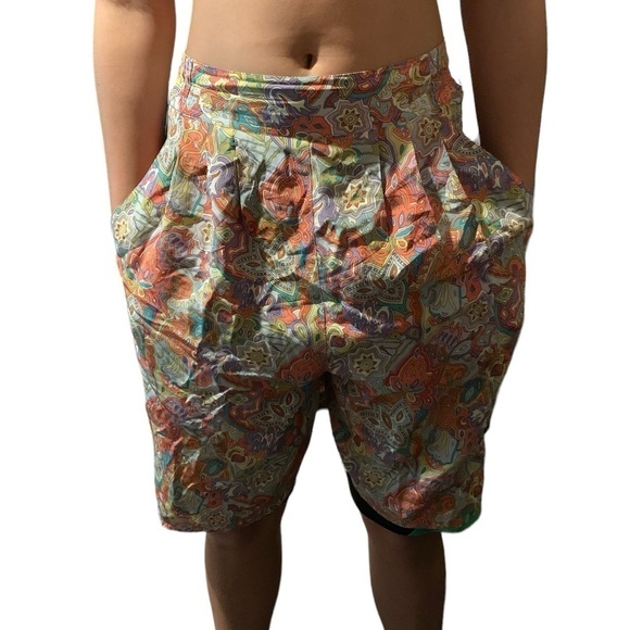 Vintage 70s 100% Silk Paisley Shorts EUC WITH POCKETS! Sz Medium runs large - Picture 2 of 4